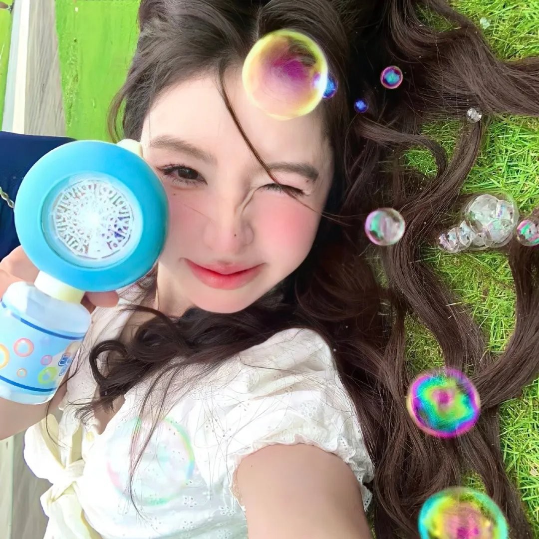 不装了,我比英雄还强封面